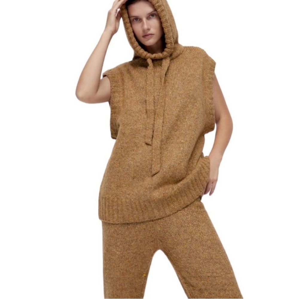 ZARA NWOT Sleeveless Hooded Oversized Chunky Knit Sweater Brown Tan